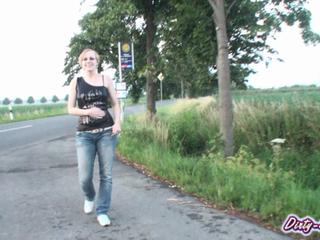 Piss VEREWIGUNG an der Bundesstrasse